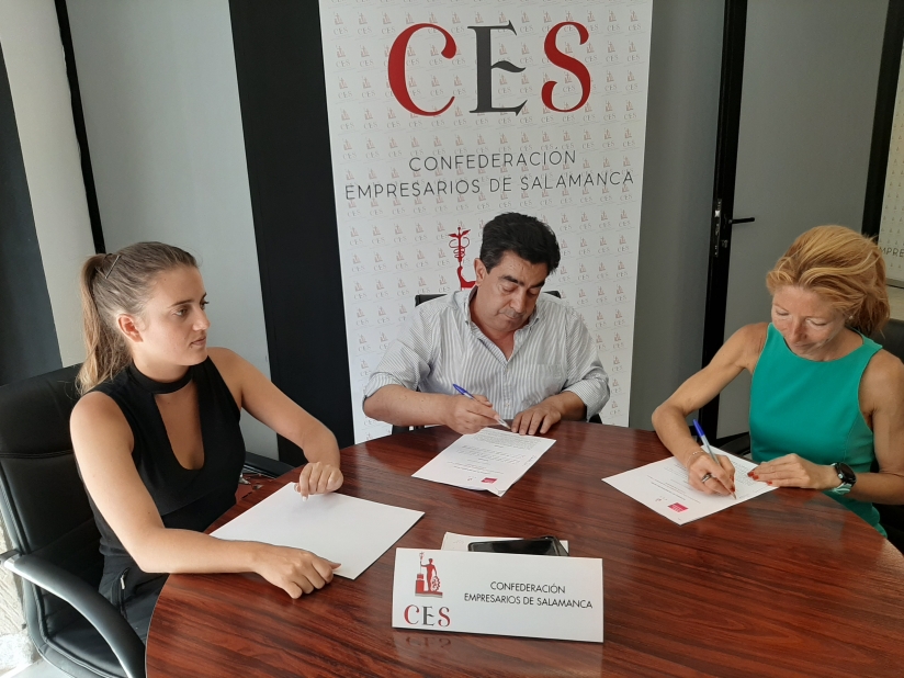 CES FIRMA UN CONVENIO CON HELLO SCHOOL PARA OFRECER BECAS Y DESCUENTOS EN IDIOMAS A SUS ASOCIADOS