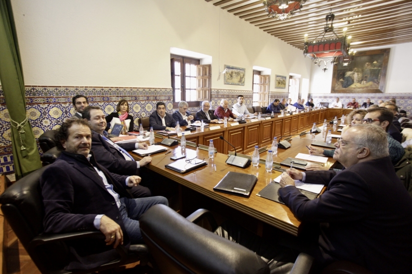 EL PLENO DE LA CáMARA DE COMERCIO CONCEDE LA MEDALLA AL MéRITO A LA ACADEMIA MESTER 
