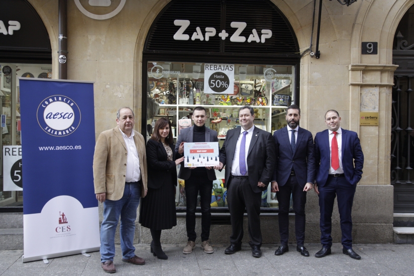AESCO ENTREGA LOS PREMIOS A LOS COMERCIOS GANADORES DEL CONCURSO DE ESCAPARATES DE NAVIDAD