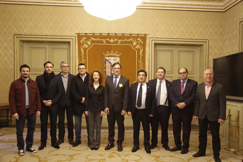 CES Y AYUNTAMIENTO FIRMAN UN PROTOCOLO PARA FAVORECER A LAS EMPRESAS Y AL EMPRENDIMIENTO 